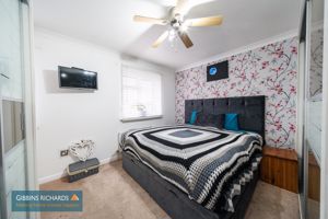 Bedroom- click for photo gallery